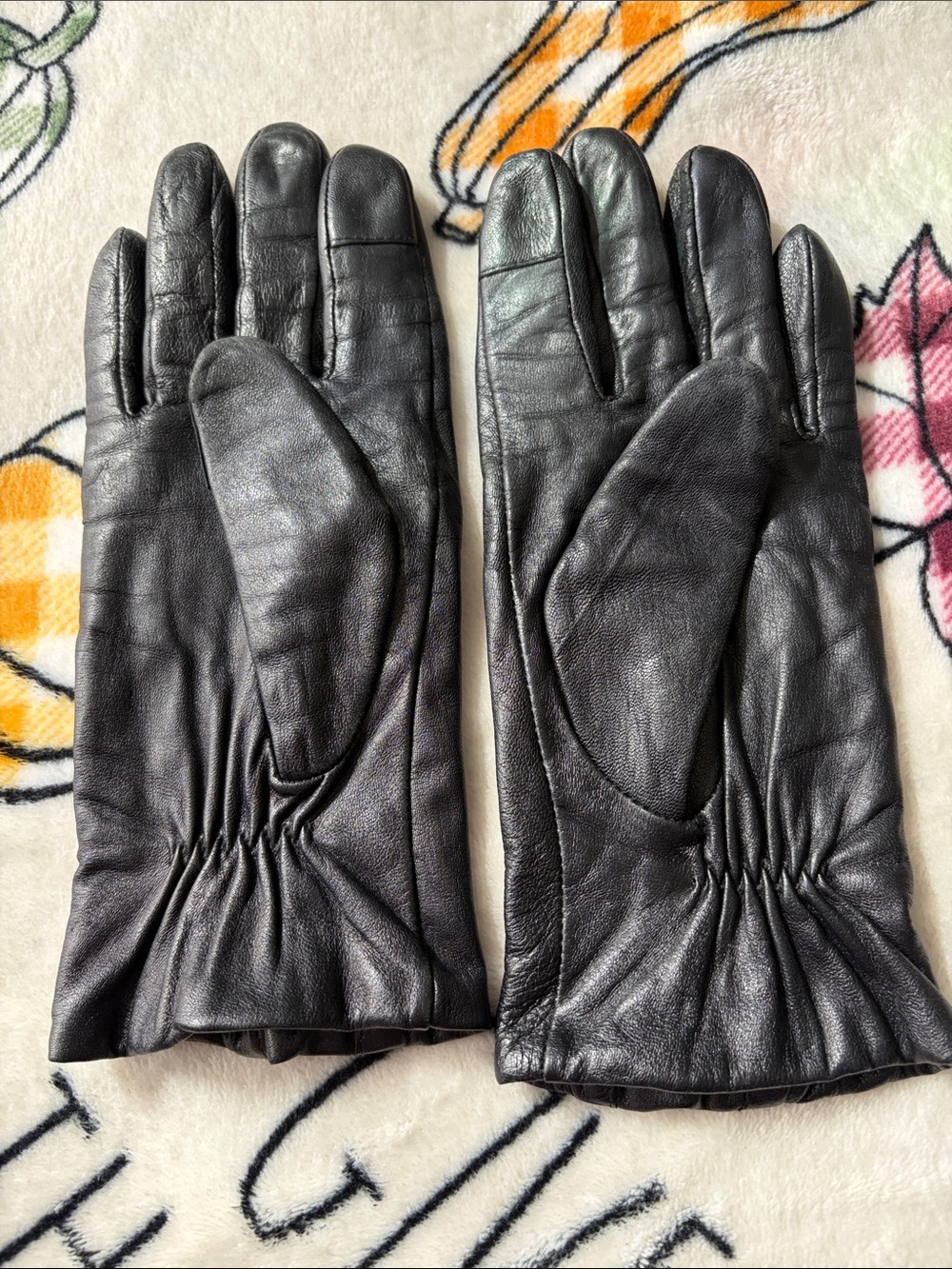 Michael Kors 'Gloves